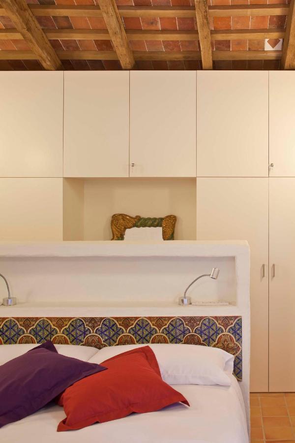 B&B La Rectoria De Sant Miquel De Pineda ซานต์เฟลิอู เด ปายารอลส์ ภายนอก รูปภาพ